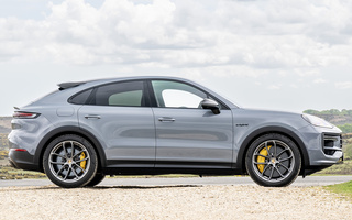 Porsche Cayenne Turbo E-Hybrid Coupe GT Package (2024) UK (#122711)