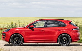 Porsche Cayenne GTS (2024) UK (#123344)