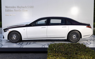 Mercedes-Maybach S-Class Nordic Glow Edition (2024) US (#123548)