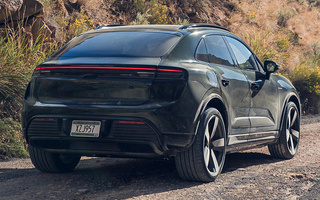 Porsche Macan Turbo (2025) US (#124245)