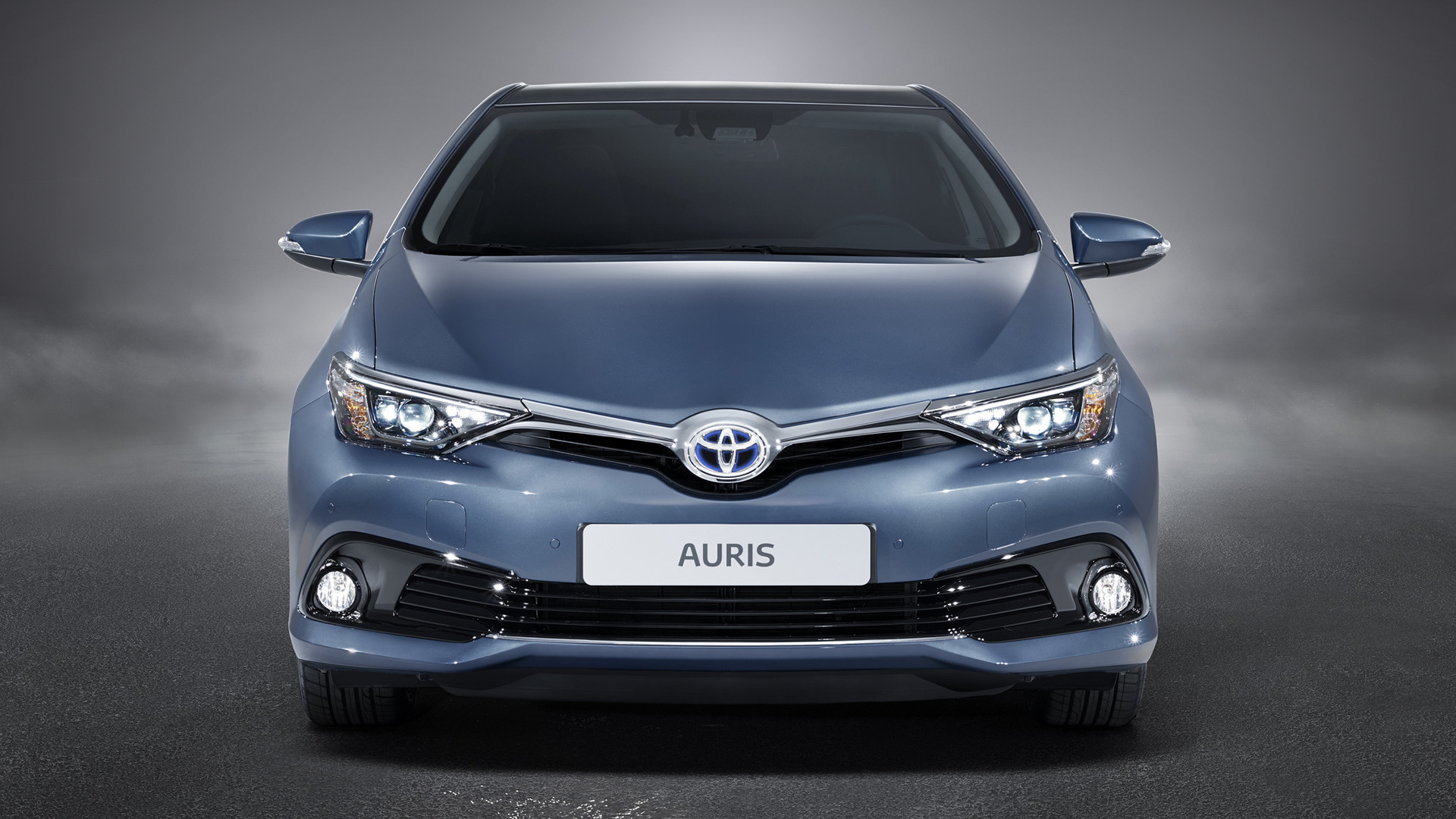 Toyota auris hybrid fotografías e imágenes de alta resolución - Alamy