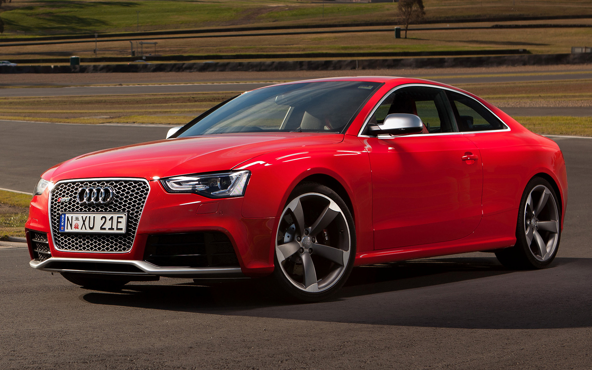 Audi rs5 Red