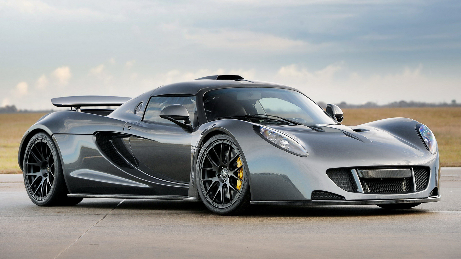 2013-Hennessey-Venom-GT-World-Speed-Record-Car-...