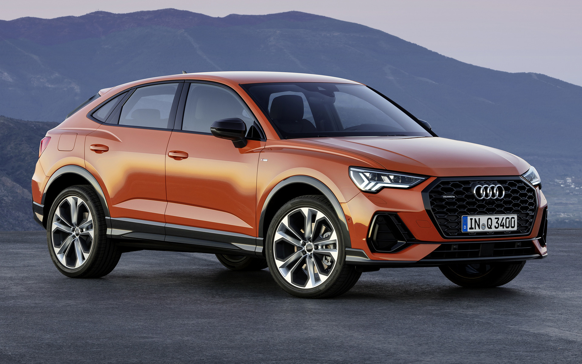 Паркетник. Audi q3 Sportback 2021. Audi q3 2022. Ауди q3 Sportback 2021. Audi q3 s line 2020.